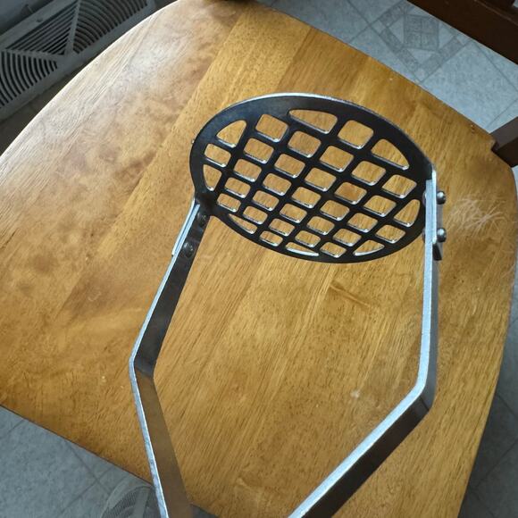 Vintage Potato Masher Stainless Steel Japan White Gray Flowers Enamel Handle 10" - Picture 8 of 12